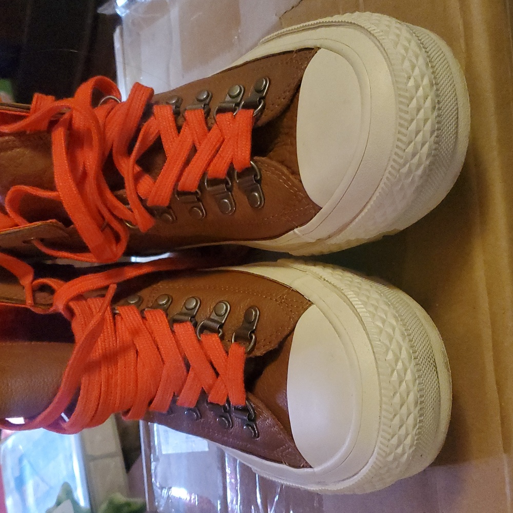 Converse boots
